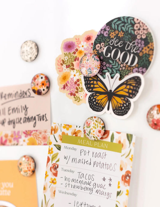 Elyse Breanne Design Round Shape Flower Fridge Magnets Set, 8-Piece Magnetic Item with 4 Patterns, Refrigerator Decorating Magnets for Home Kitchen Room Decor
