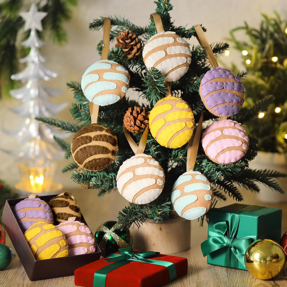 12 Pcs Mexican Christmas Ornaments, Pink Concha Sweet Bread Hanging Decor with Shatterproof Durable Design, Unique Food-Themed Tree Decorations for Christmas Holiday Party, Home Accent, Gift Exchange and Mexican Inspired Celebrations