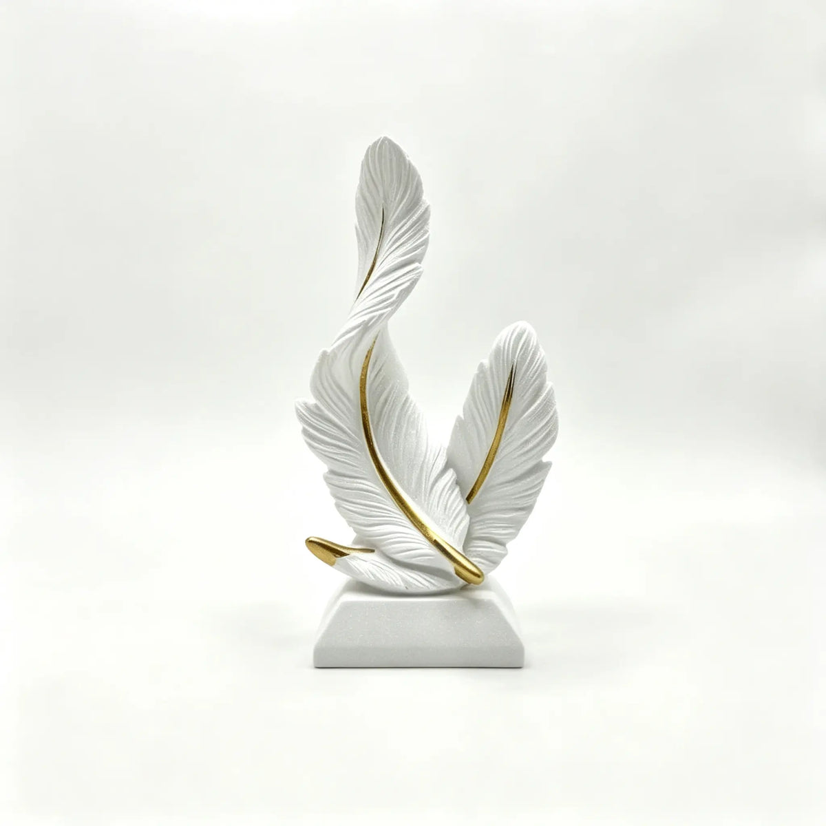 1pc Feather Resin Desktop Decor, Gold Texture Sculpture, Modern Luxury Home Decoration, Living Room Bedroom Office Ornament, Decor Figurine